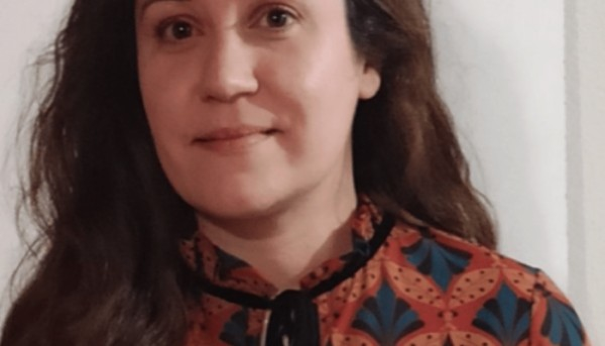 Δρ. Αρετή Μούρκα: Η φυσικός από το Μεσολόγγι που διαπρέπει στους τομείς της οπτικής και της τεχνολογίας εκτύπωσης 3D