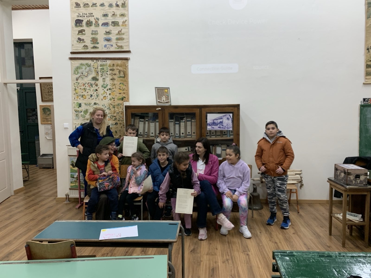 Το σεντούκι του παππού ταξίδεψε στη Ροδεσία και γνώρισε μυστικά για τη δημιουργία μιας ταινίας μικρού μήκους