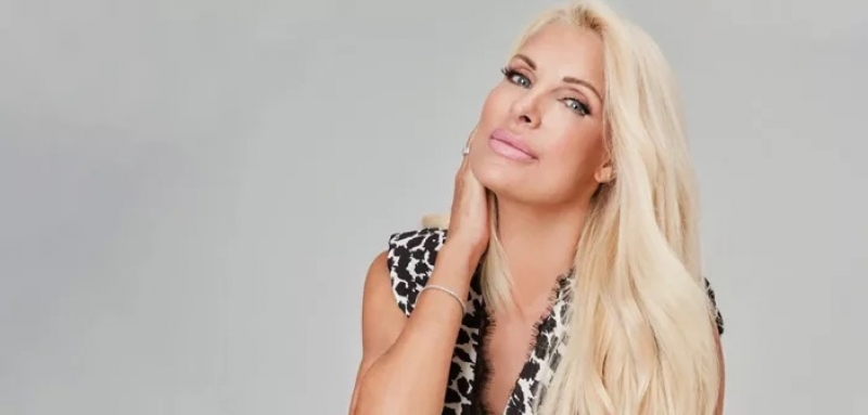 Ελένη Μενεγάκη: Με μια… βαθιά ανάσα ανακοινώνει την αυριανή της πρεμιέρα (βίντεο)