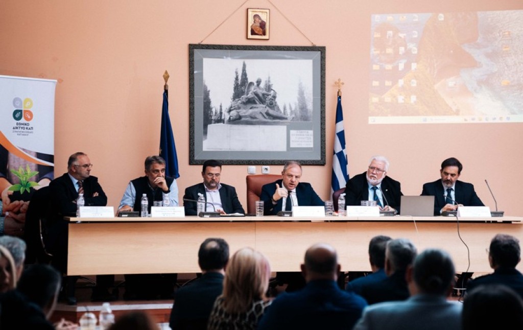 ΥφΑΑΤ, Διονύσης Σταμενίτης: «Ενισχύσουμε τις επενδύσεις στα θερμοκήπια, δίνουμε νέες προοπτικές στους παραγωγούς μας»