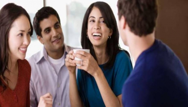 Τραβήξτε την προσοχή κάποιου, χωρίς να πείτε λέξη!