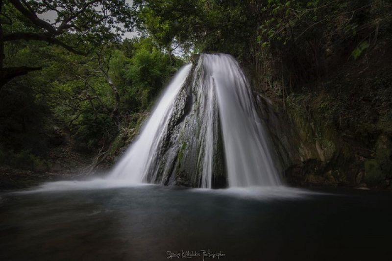 Οι Δίδυμοι Καταρράκτες Μοκιστιάνου Θέρμου στο Athens Voice