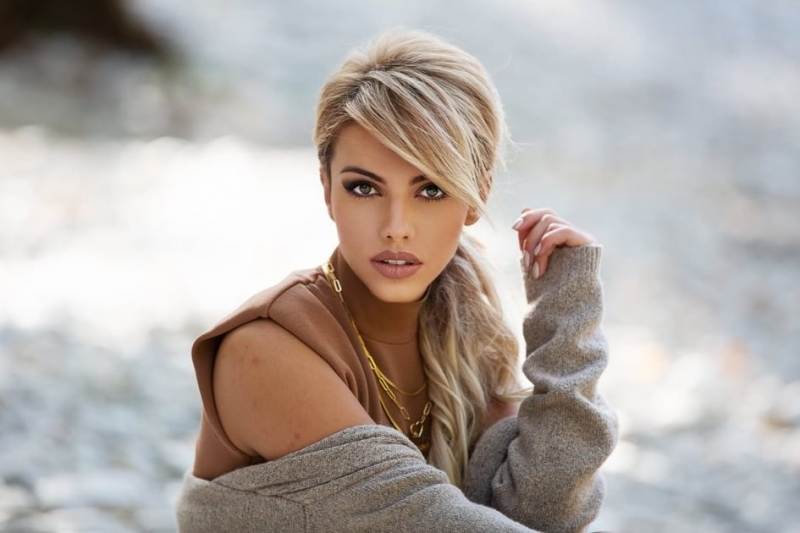 «Όχι»: Κυκλοφόρησε το νέο τραγούδι της Χρύσας Μπανδέλη με την υπογραφή του Βασίλη Δήμα (vid)