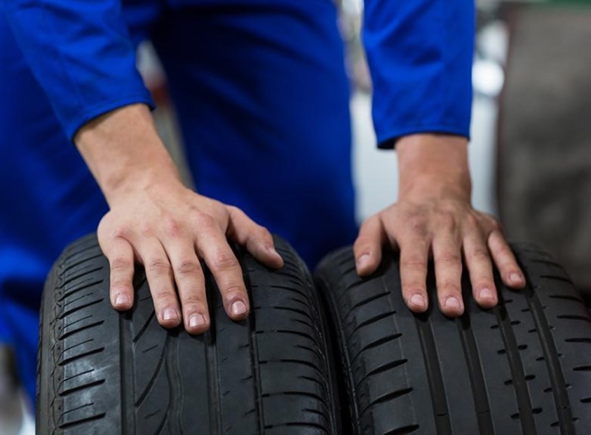 Συνεργείο στο Αγρίνιο ζητά τεχνίτη ελαστικών