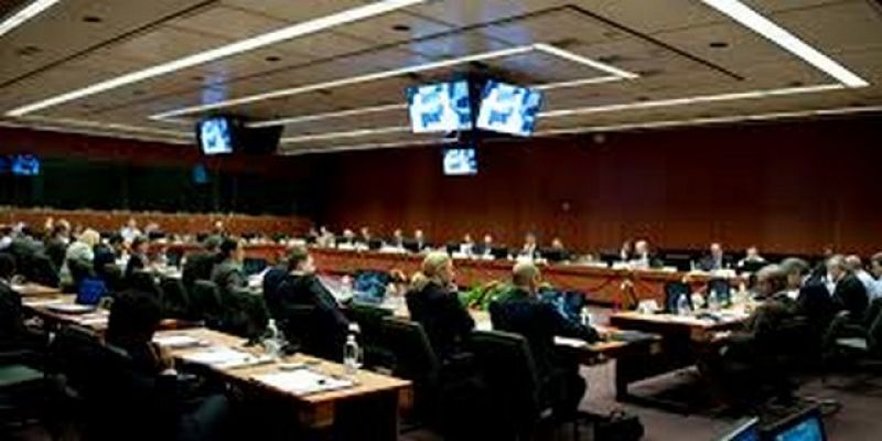 Πώς στήθηκε η γιγαντιαία απάτη δήθεν διάσωσης της Ελλάδος από το χρέος