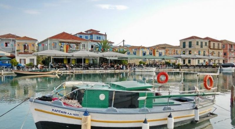 Λευκάδα: Καλοκαιρινές διαδρομές στην χώρα με φωτογραφίες επισκεπτών