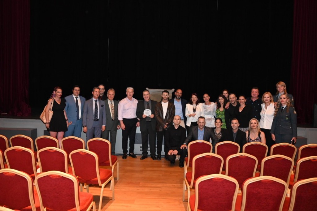 Συγκίνησε και στην Πάτρα η θεατρική παράσταση της ομάδας ΘέατροPolice του Αγρίνιου