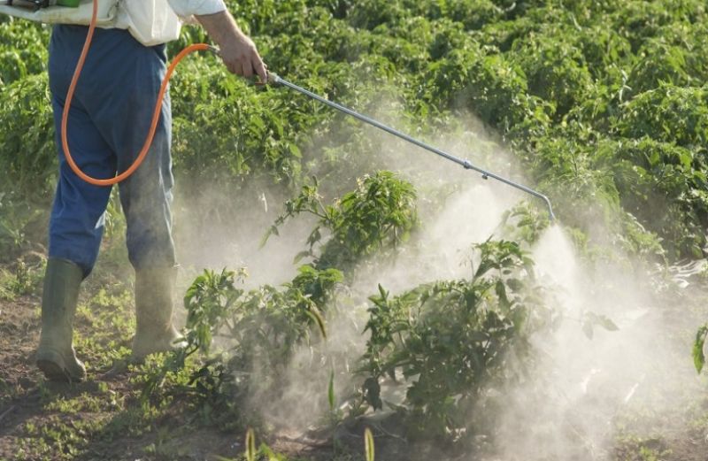 Χρήση γεωργικών φαρμάκων εντός οικισμών και λοιπών ειδικών περιοχών