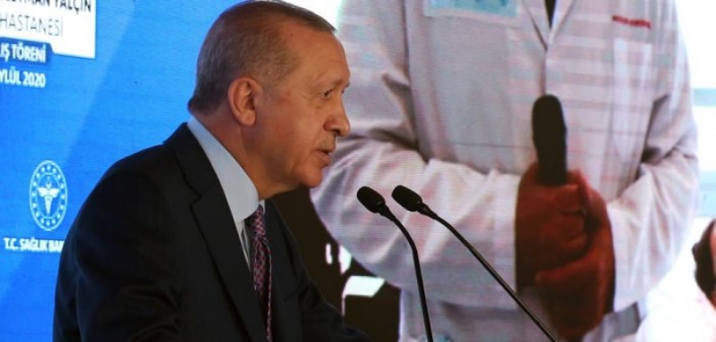 Νέες πολεμικές απειλές Ερντογάν: Αν δεν το καταλάβουν πολιτικά, θα το βιώσουν στο πεδίο της μάχης