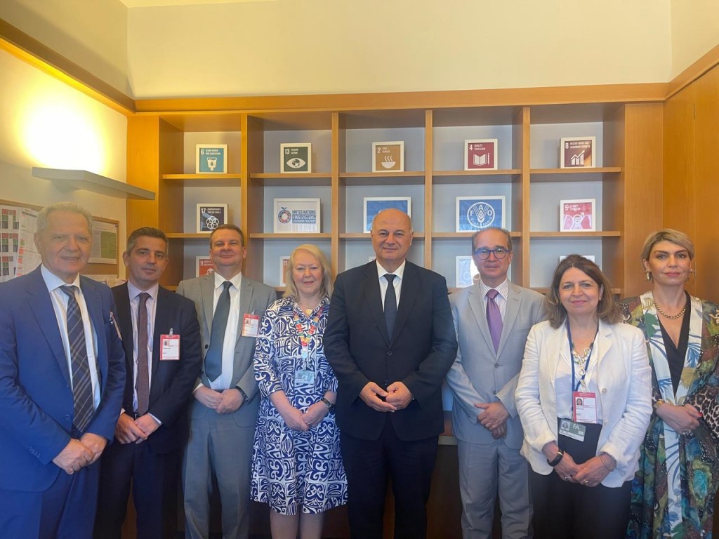 Συνάντηση ΥπΑΑΤ Κώστα Τσιάρα με τον Γενικό Διευθυντή του FAO στη Ρώμη – Πρόταση για διεθνή συνέδρια στην Ελλάδα με έμφαση στη γεωστρατηγική της θέση