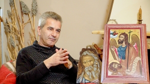 Ο αγιογράφος Ανδρέας Παπανίκος μας μιλάει για τη δική του αποτύπωση στην τέχνη της αγιογραφίας (Βίντεο)