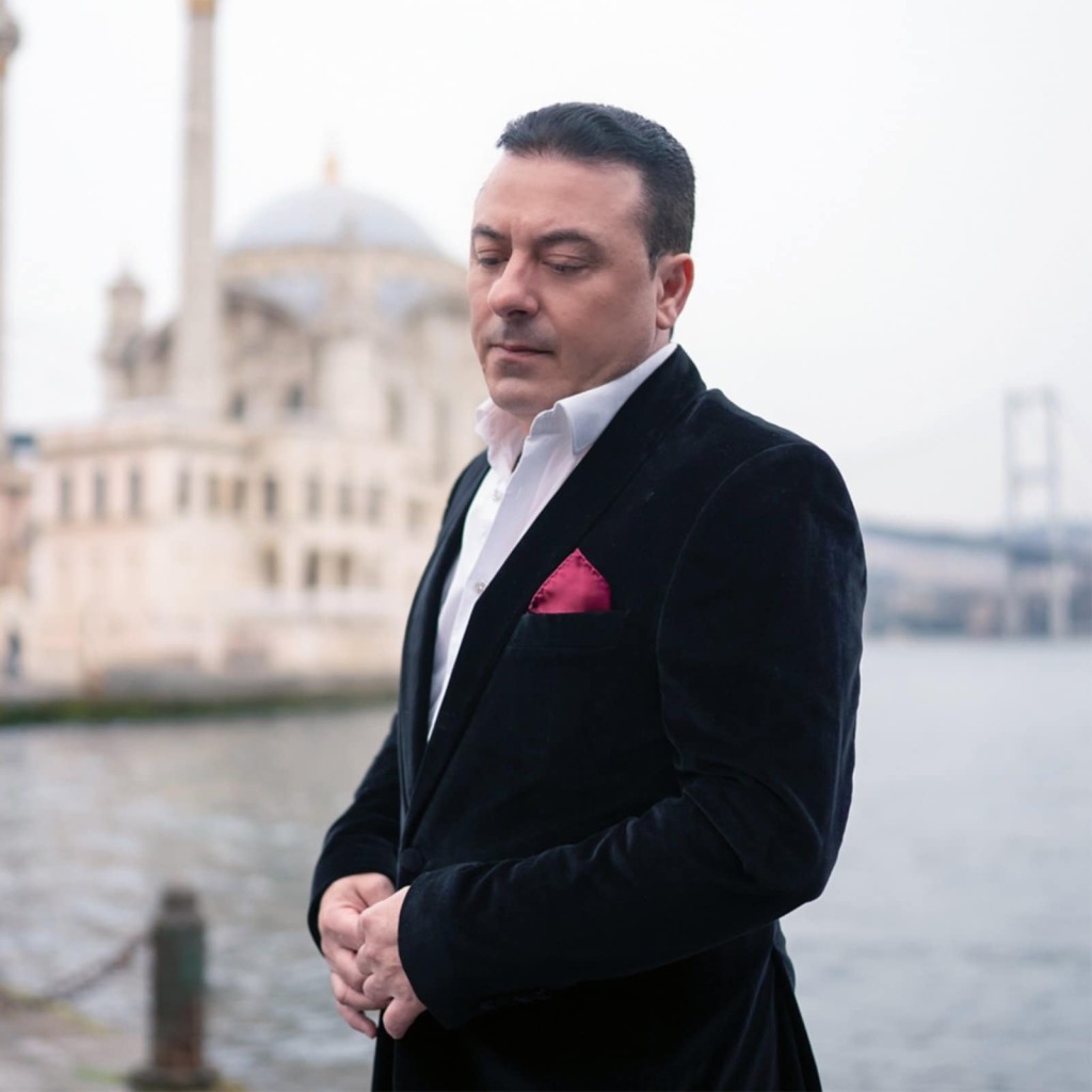 Μαρίνος Αγαπίου: Εντυπωσιάζει το νέο του music video που γυρίστηκε στην Κωνσταντινούπολη