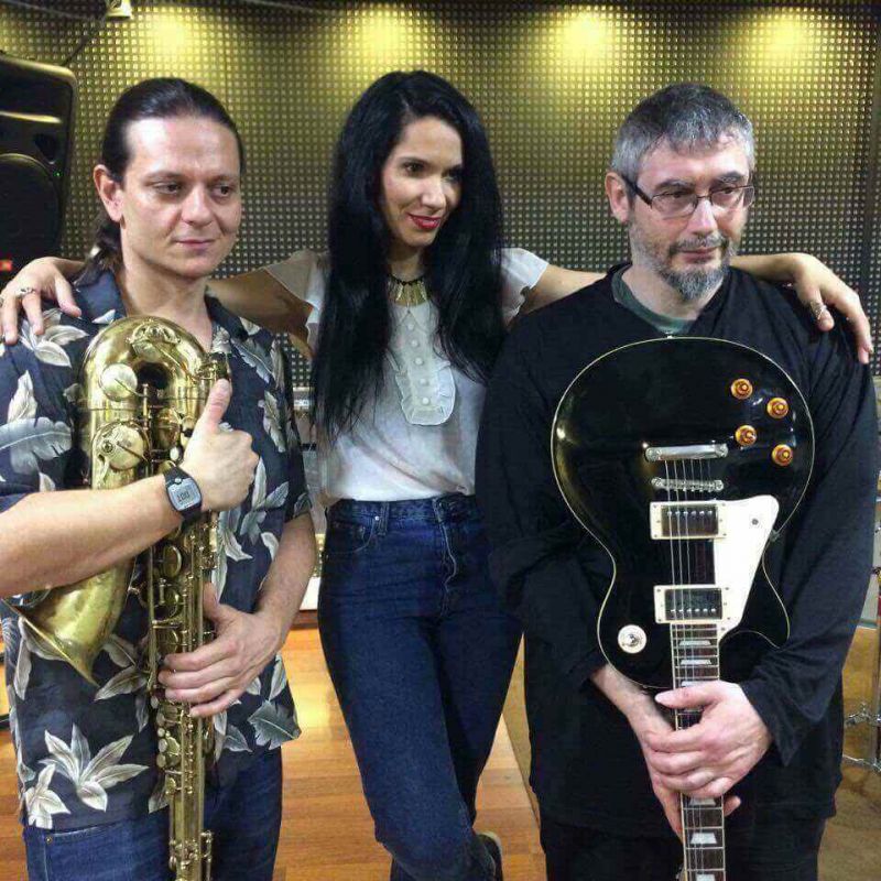 Η Νάντια Ανθοπούλου με τους &quot;BLUE VELVET&quot; κερδίζουν την Αθήνα