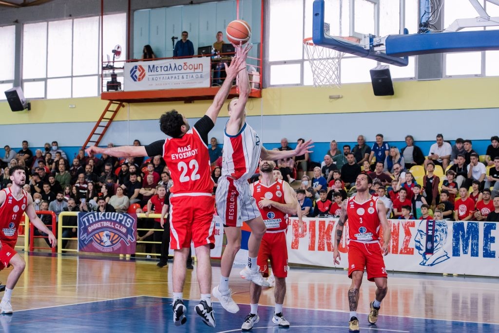 Χαρίλαος Τρικούπης: Δεν κατεβαίνει το ανδρικό τμήμα μπάσκετ – Κανονικά τα υπόλοιπα