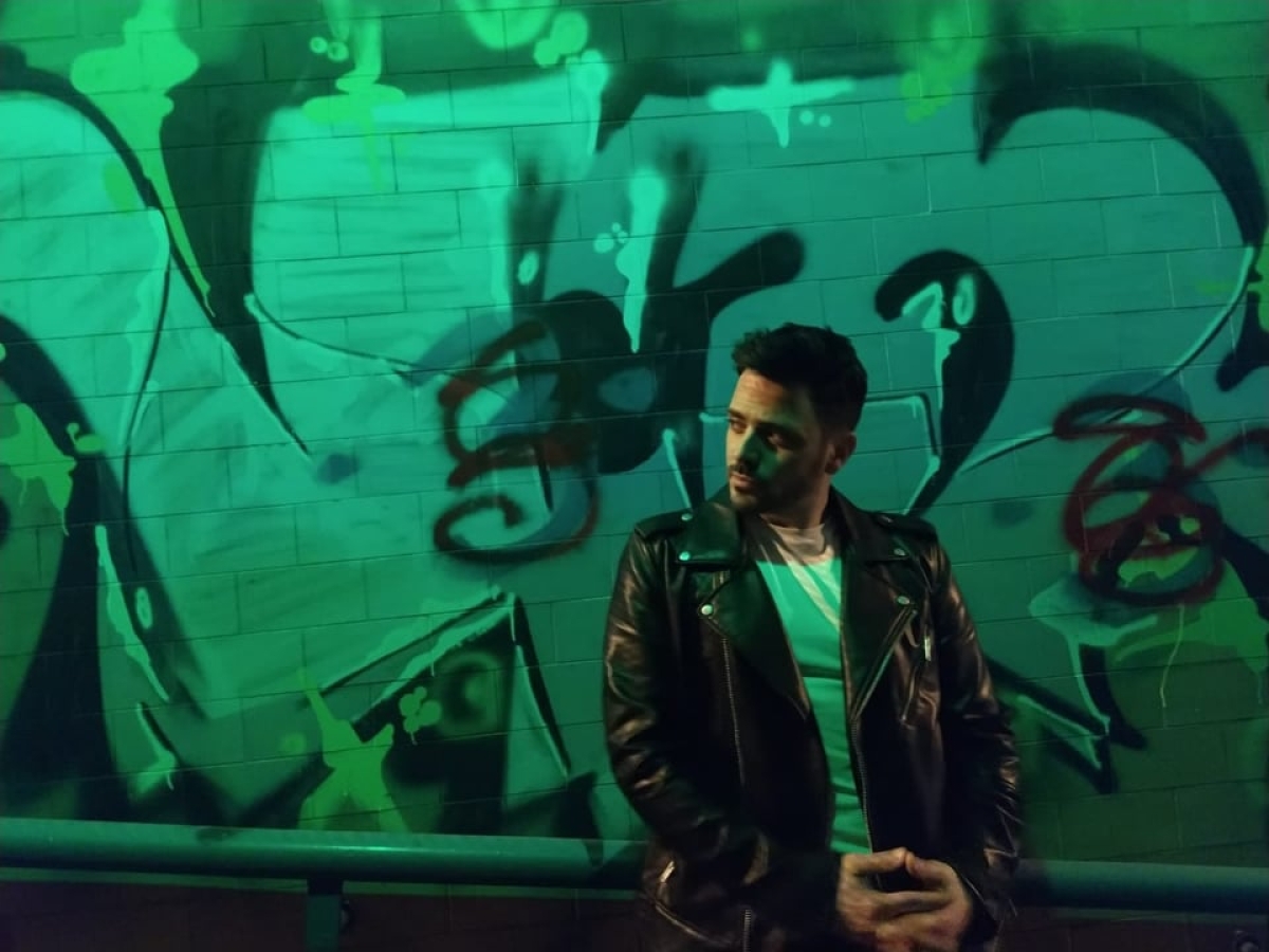 Νίκος Δούρος: Κυκλοφόρησε το νέο του τραγούδι με τίτλο «1/4»