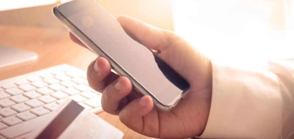 Με IRIS όλες οι επιχειρήσεις έως 31 Οκτωβρίου – Έρχεται διασύνδεση των POS με το σύστημα άμεσων πληρωμών