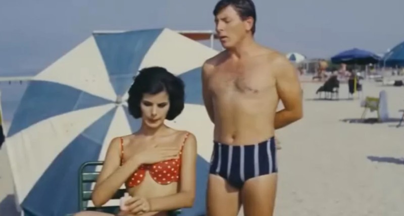 Θυμάστε τα μαγιό στις ελληνικές ταινίες; Δείτε τα όλα σε ένα επικό βίντεο!