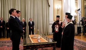 Ορκίστηκαν οι νέοι υπουργοί της κυβέρνησης