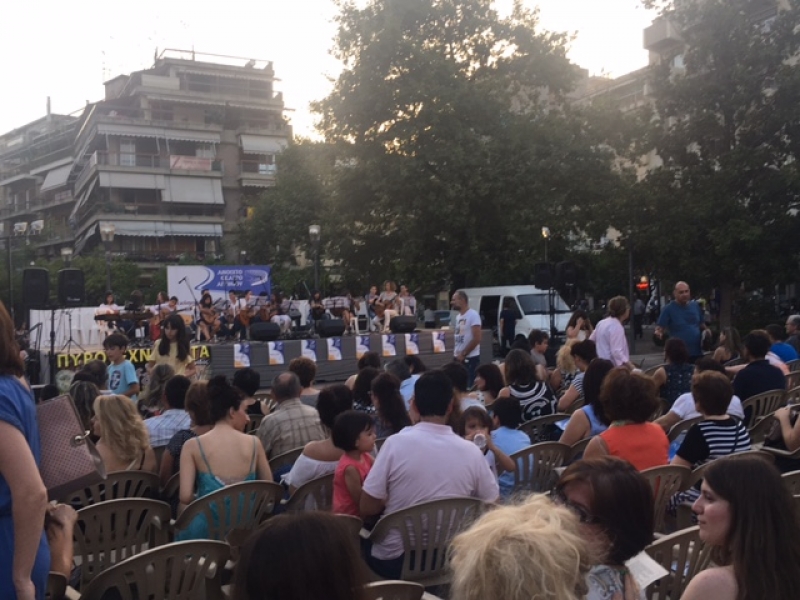 Το Σωματείο «Ανοιχτό Θέατρο Αγρινίου» συστήθηκε στο κοινό με μουσική βραδιά στην πλ. Δημοκρατίας