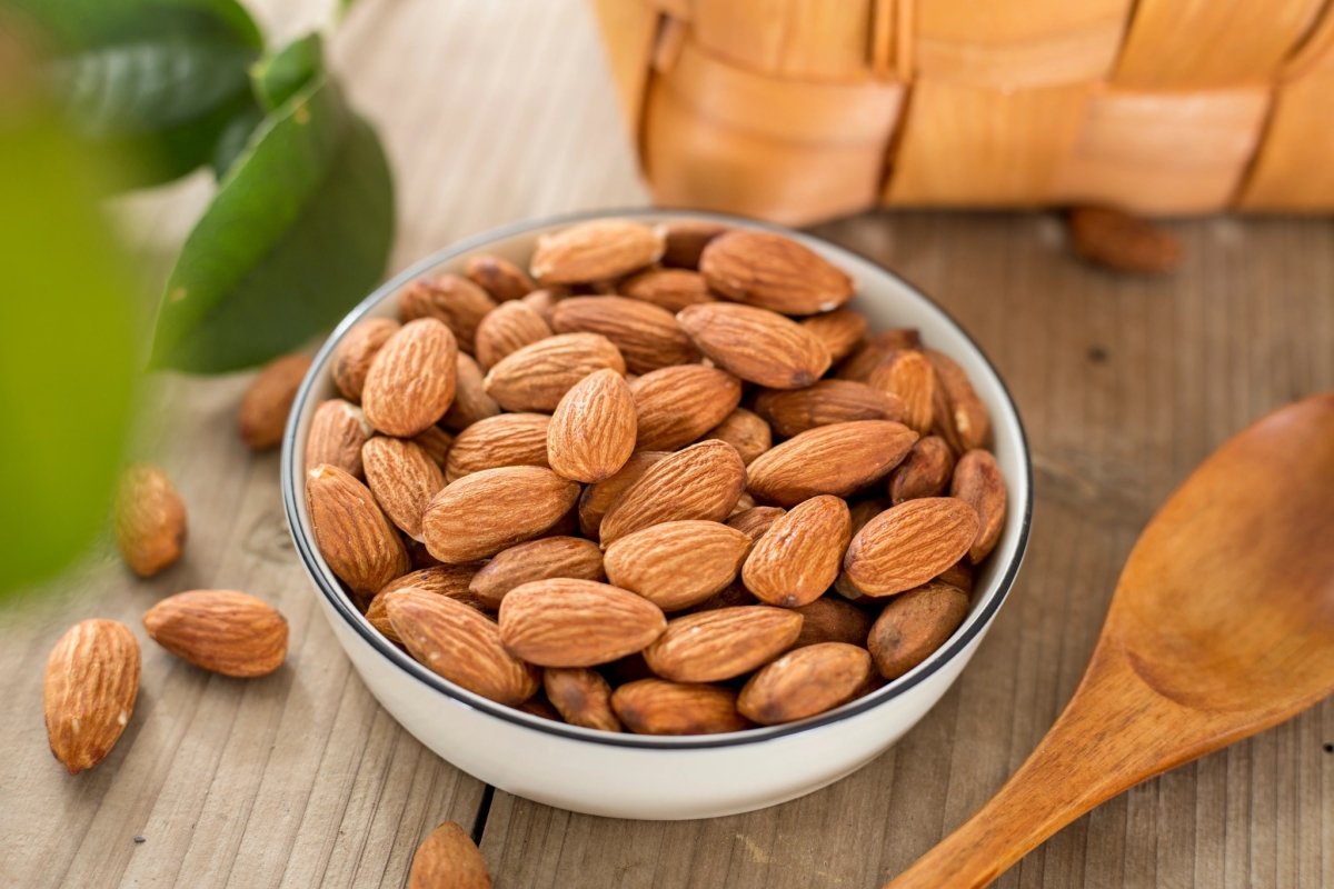 Νέα έρευνα: Τα αμύγδαλα βοηθούν στην απώλεια βάρους και στην βελτίωση της καρδιομεταβολικής υγείας