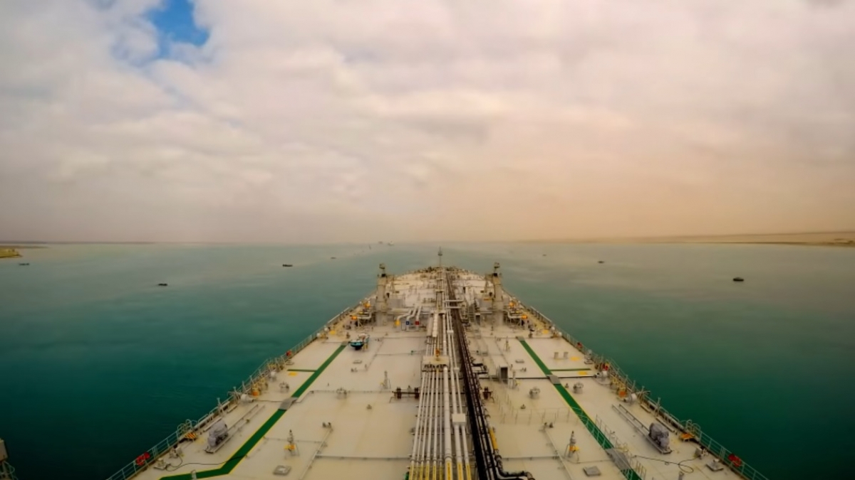 Δείτε εντυπωσιακό timelapse βίντεο από τη διέλευση της Διώρυγας του Σουέζ