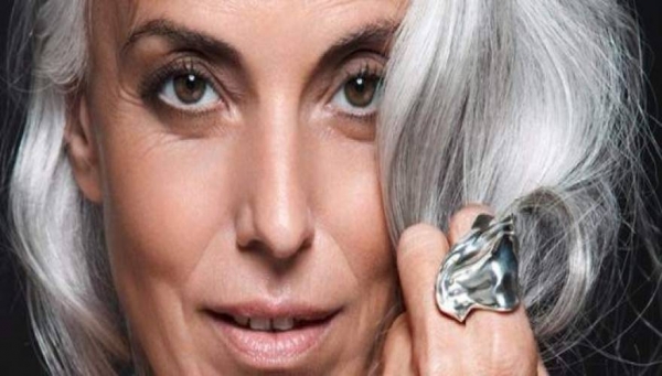 Τα μυστικά της νεότητας από ένα 60χρονο μοντέλο (φωτό)