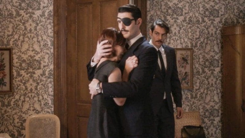 Άγριες Μέλισσες: Ξεσπά ο Μελέτης μόλις συνειδητοποιεί ότι ο Δούκας σκότωσε τον Θέμελη