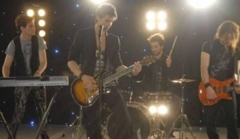 «Έσβησε» άδοξα, χωρίς να το μάθει κανείς: Το ελληνικό συγκρότημα που θα μπορούσε να αφήσει εποχή και ελάχιστοι θυμούνται πια