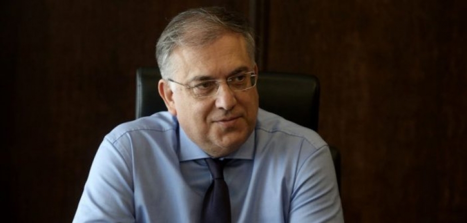 Θεοδωρικάκος: Να κάνετε καταγγελίες για δημοσίους υπαλλήλους που δεν σηκώνουν τα τηλέφωνα