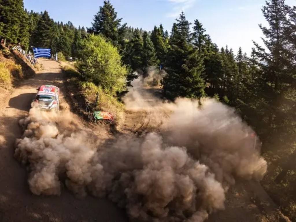 Ράλλυ Ακρόπολις: Αναφορές ότι τραυματίστηκε θεατής, διακόπηκε ο αγώνας