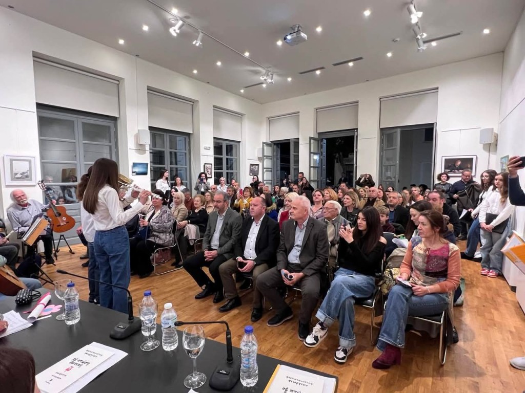 Μεσολόγγι: Με επιτυχία η παρουσίαση της ποιητικής συλλογής &quot;Σε πτώση δοτική&quot; του Αγρινιώτη Κωνσταντίνου Γεωργίου