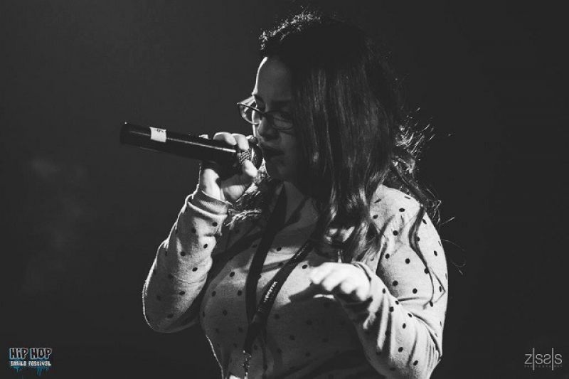 Νέο μουσικό κομμάτι από την Αγρινιώτισσα raper Golden Flow