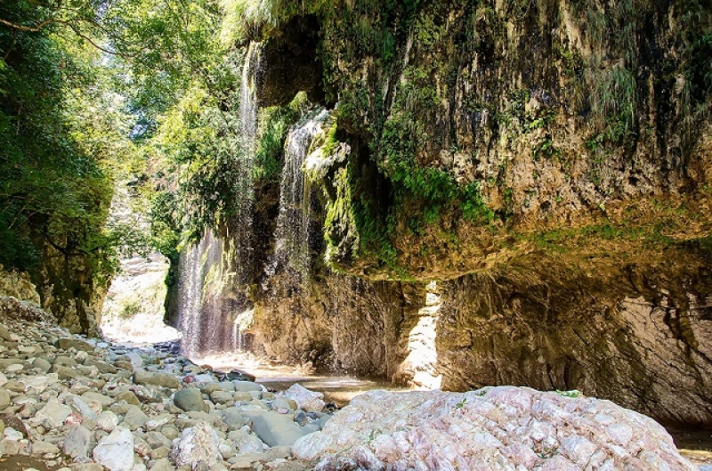 Ανακαλύψτε το εντυπωσιακό φαράγγι «Πάντα Βρέχει» (video)
