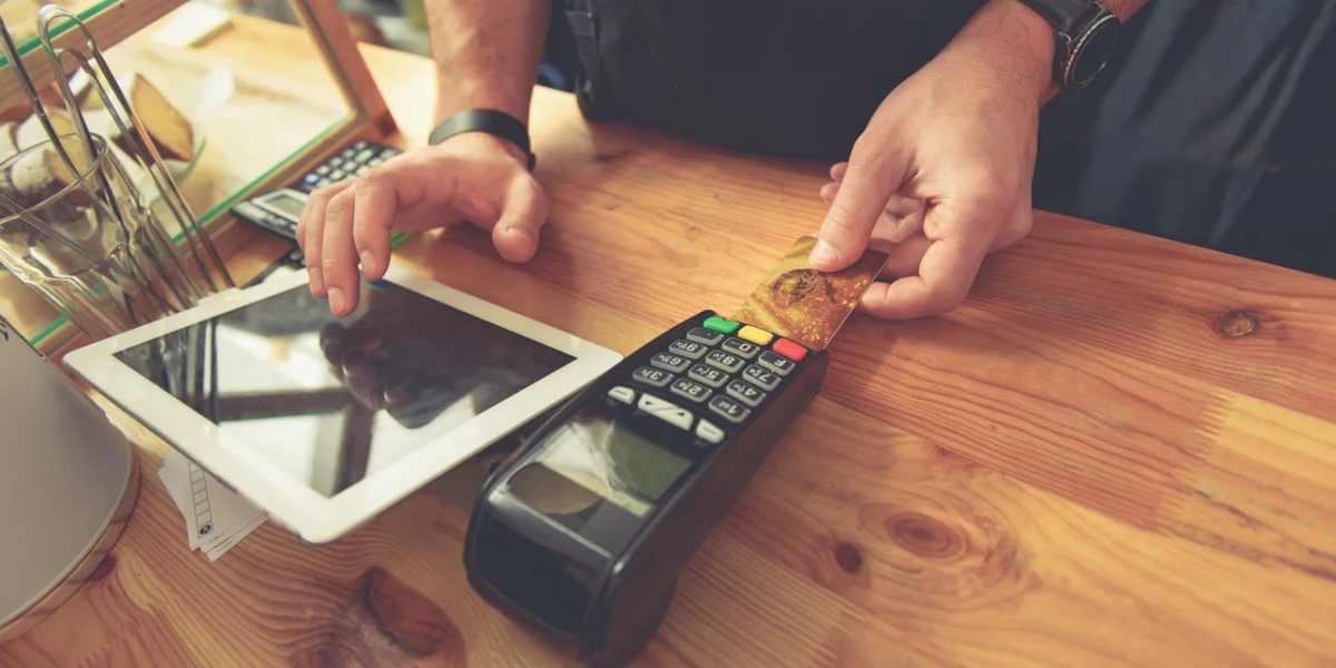 Όλα όσα πρέπει να γνωρίζετε για τα POS -Τύποι, κόστη και βασικά χαρακτηριστικά