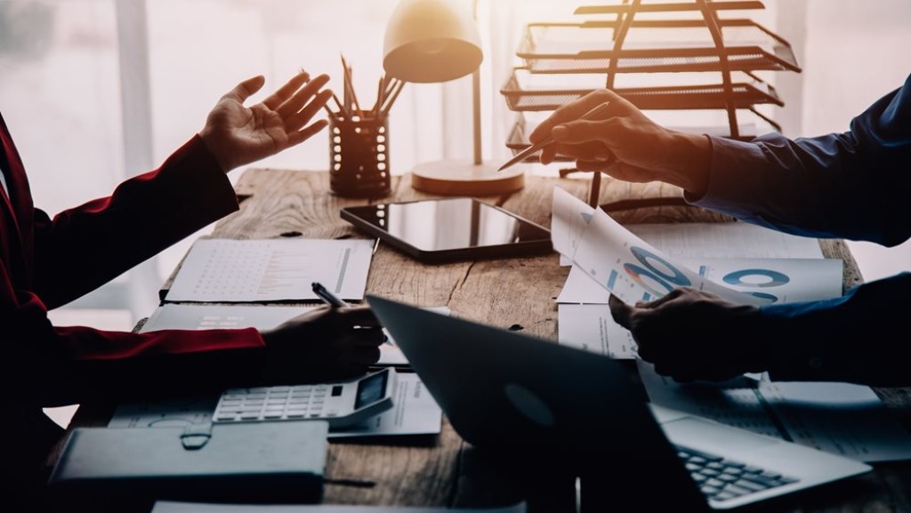 Όλες οι αλλαγές που φέρνει το νέο εργασιακό - Με δικαίωμα άρνησης οι υπερωρίες στο 13ωρο