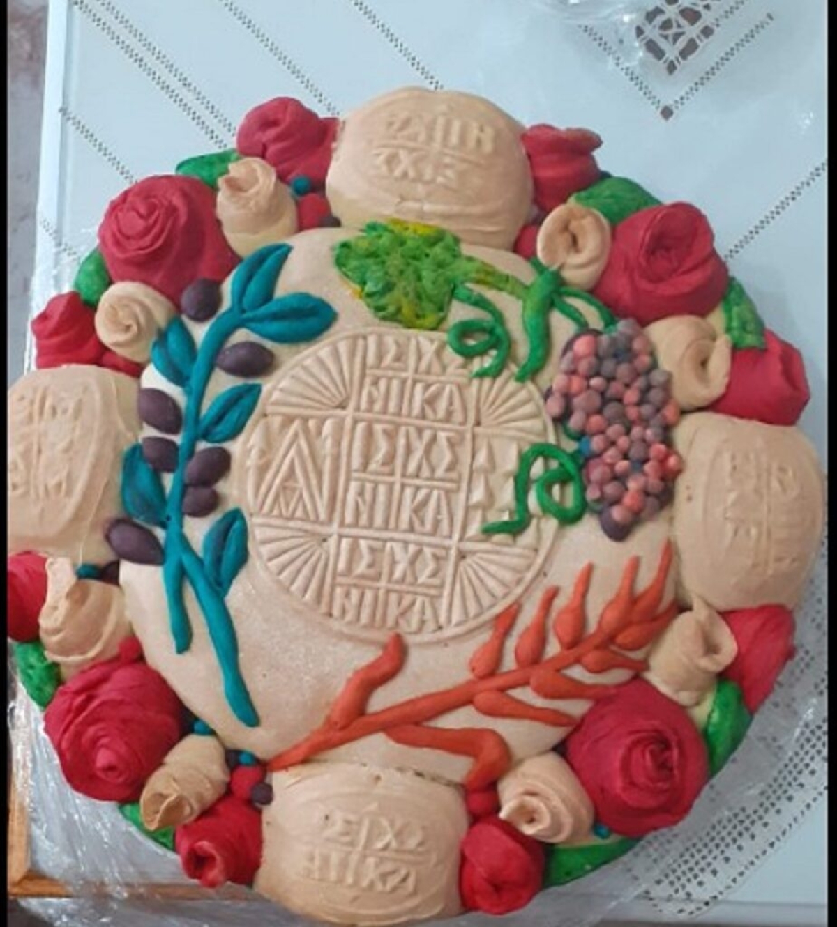 Αγρίνιο: Πώς η Ιωάννα Σερμιντζέλη μετατρέπει το ψωμί σε έργο τέχνης (φωτο)