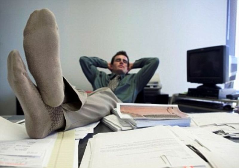 Το Δημόσιο και οι «νταβατζήδες»