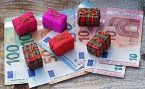 Δώρο Χριστουγέννων: Πότε καταβάλλεται και πώς υπολογίζεται