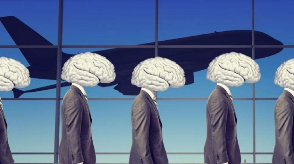 Φεύγουν οι νέοι από την Ελλάδα και… εισάγουμε συνταξιούχους!