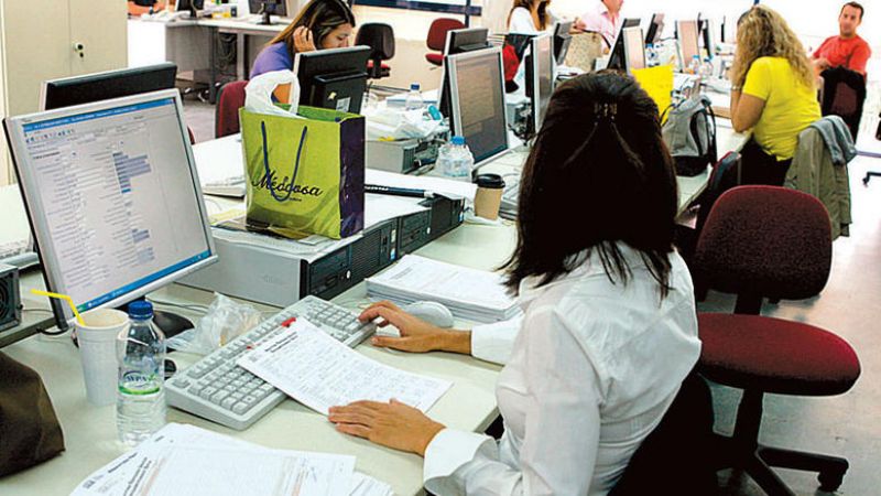 Επισπεύδεται η πρόσληψη 25.000 υπαλλήλων σε δήμους