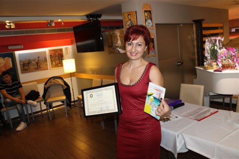 Ένας σημαντικός έπαινος για την συγγραφέα Δώρα Μοσχονά από τα Παλιάμπελα