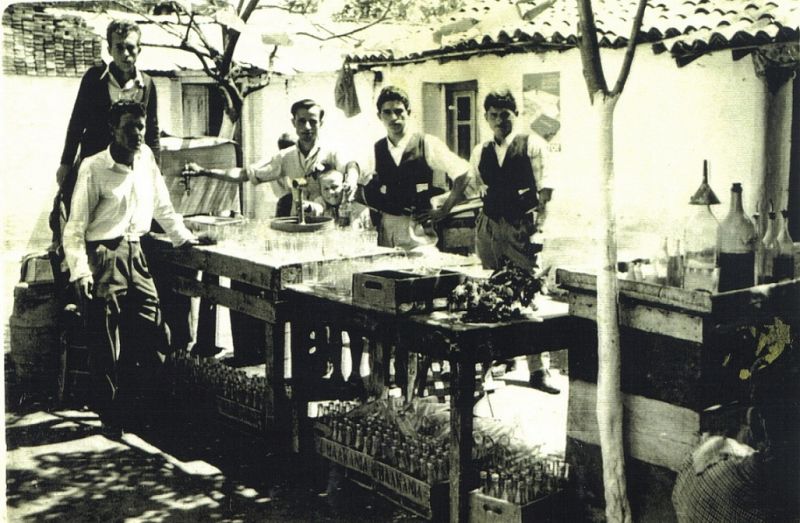 Τα πανηγύρια στο μαγαζί του Ταλαμάγκα!  (στα Καλύβια Αγρινίου)