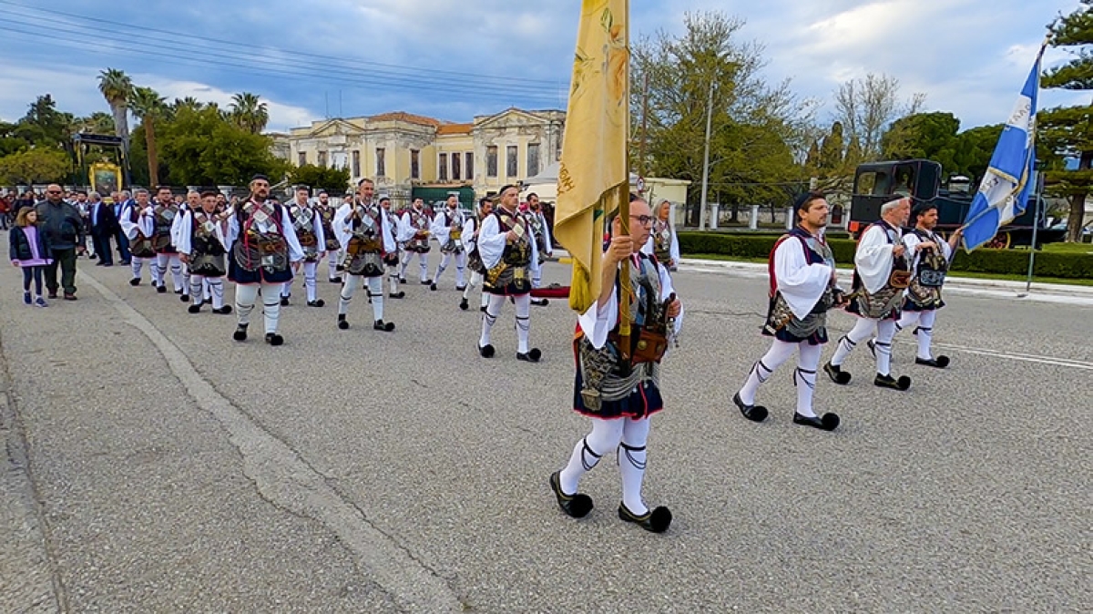 Βίντεο | Μεταφορά της Εικόνας Εξόδου από τον Κήπο των Ηρώων της Ιεράς Πόλεως Μεσολογγίου και υποστολή σημαίας