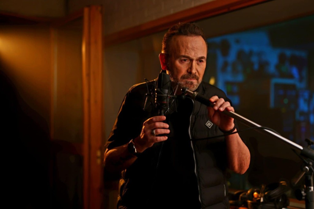 Νέα επιτυχία για τον Σταμάτη Γονίδη με τίτλο «Η αγάπη δεν πουλιέται»