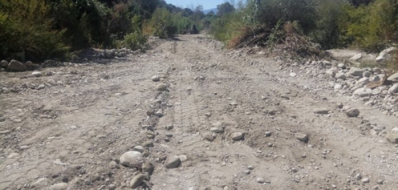 Ερμίτσα: Δρόμος έγινε η κοίτη (δείτε φωτο)