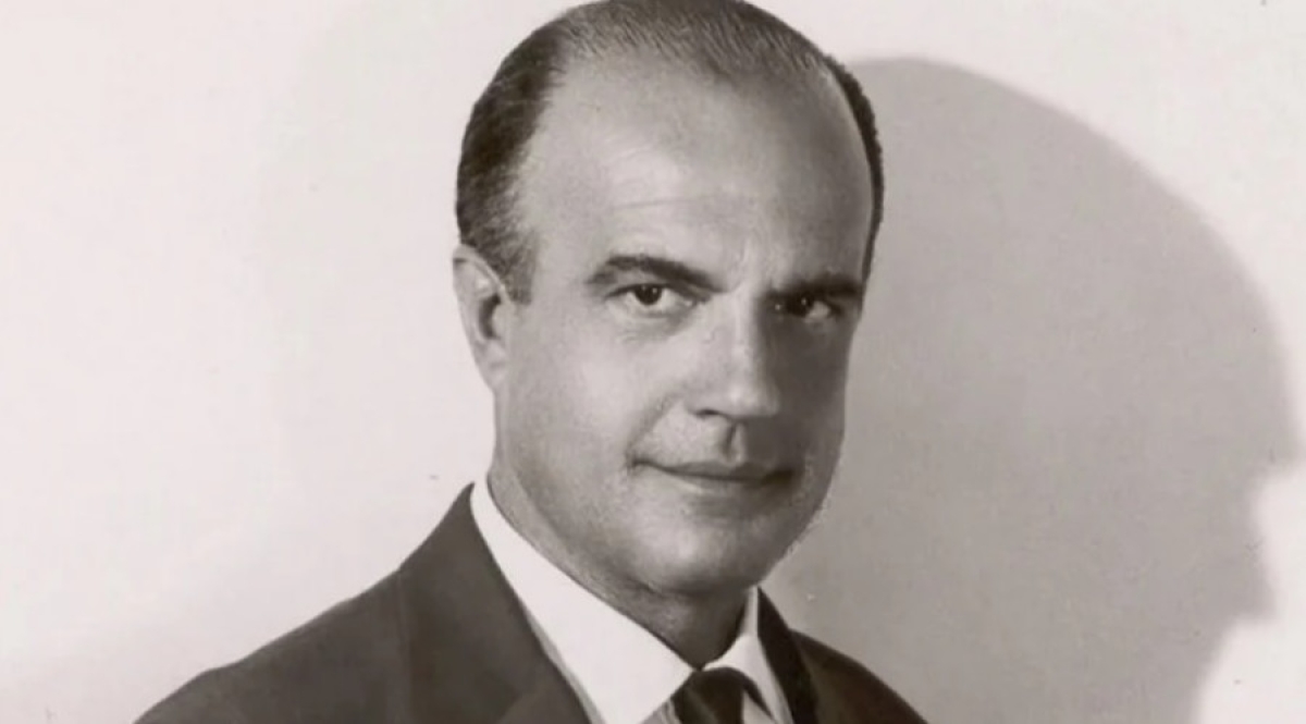 Πως ο ηθοποιός Δημήτρης Μυράτ ξεκίνησε ως ποδοσφαιριστής και γλίτωσε το ξύλο, ως διαιτητής, στο Αγρίνιο!