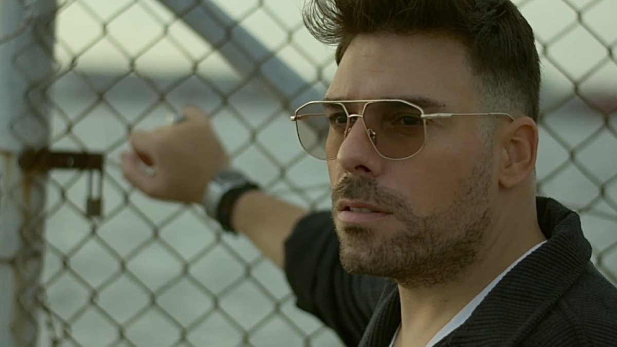 Χρήστος Ανδριανός &quot;Το ποτήρι&quot; κυκλοφόρησε το νέο του τραγούδι