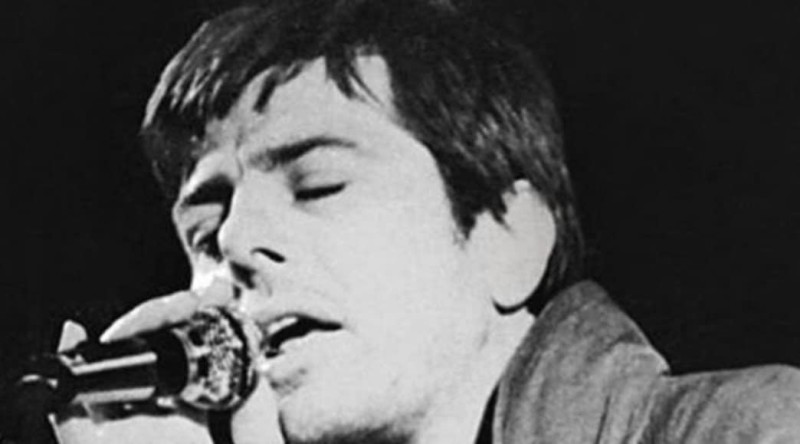 «Να μ’ αγαπάς»: Ποια είναι η Ηρώ για την οποία γράφτηκε το ωραιότερο ελληνικό τραγούδι αγάπης