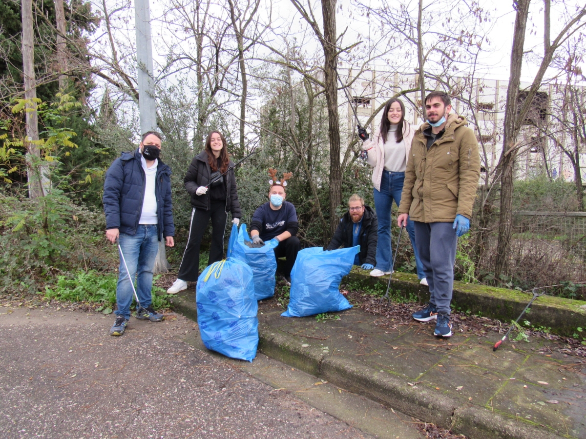 Save your Hood Agrinio: εθελοντές ακόμη και στις γιορτες-45 δράσεις σε μια χρονιά!