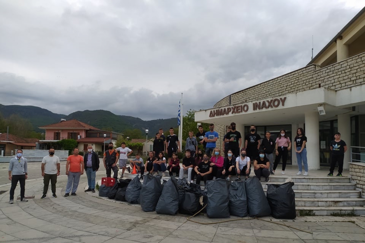 Χαλκιόπουλο: έβαλαν τα σκουπίδια στη θέση τους…